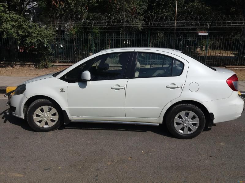 Maruti Suzuki SX4 VXi BS-IV 2013