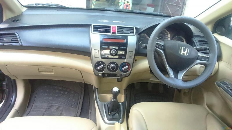 Honda City 1.5 V MT 2012