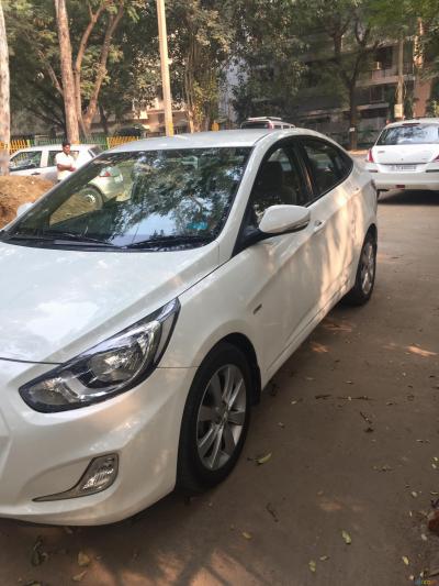 Hyundai Verna FLUIDIC 1.6 SX CRDI 2012