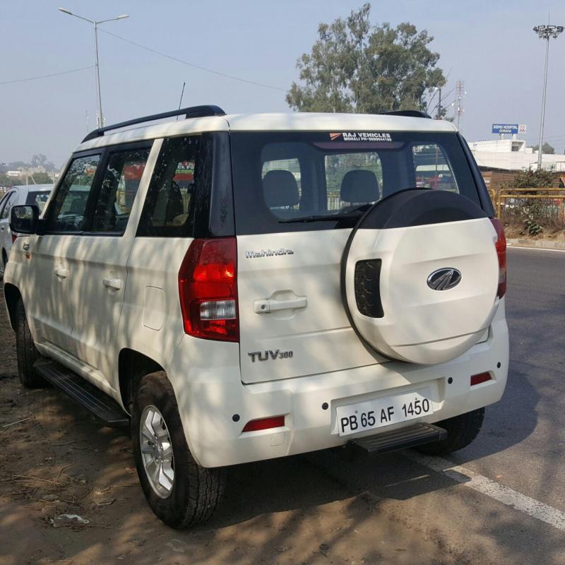 Mahindra TUV300 T8 2015