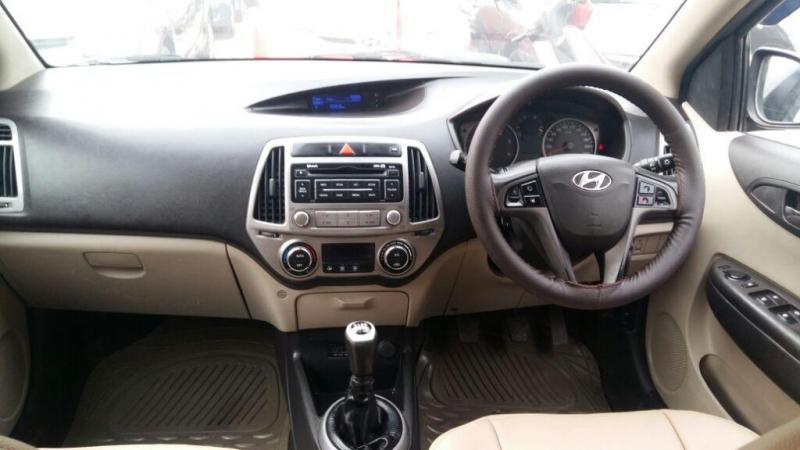 Hyundai i20 Sportz 1.2 2012
