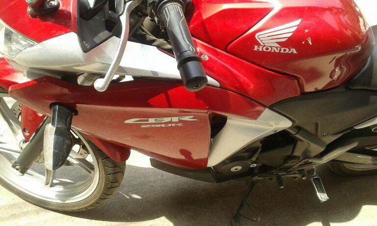 Honda CBR 250R 2011