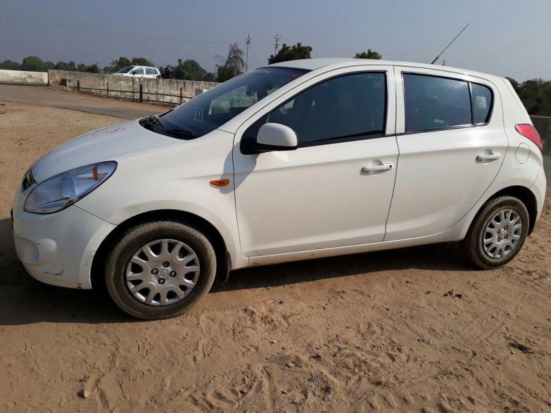 Hyundai i20 Magna (O) 1.4 CRDi 2012
