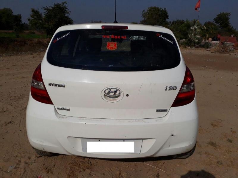 Hyundai i20 Magna (O) 1.4 CRDi 2012
