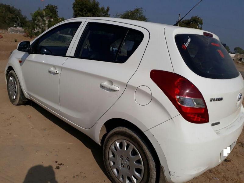 Hyundai i20 Magna (O) 1.4 CRDi 2012