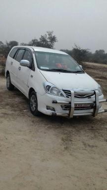 Toyota Innova 2.5 G 7 STR BS IV 2014
