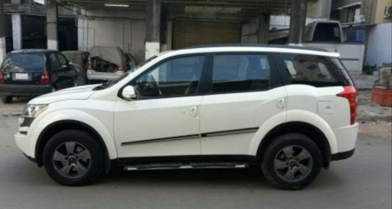 Mahindra XUV500 W10 2015