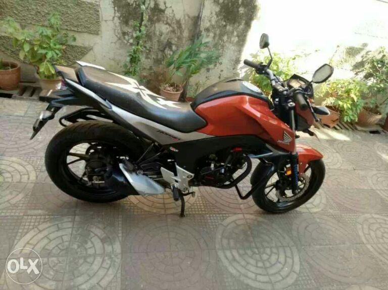 Honda CB Hornet 160R 2016