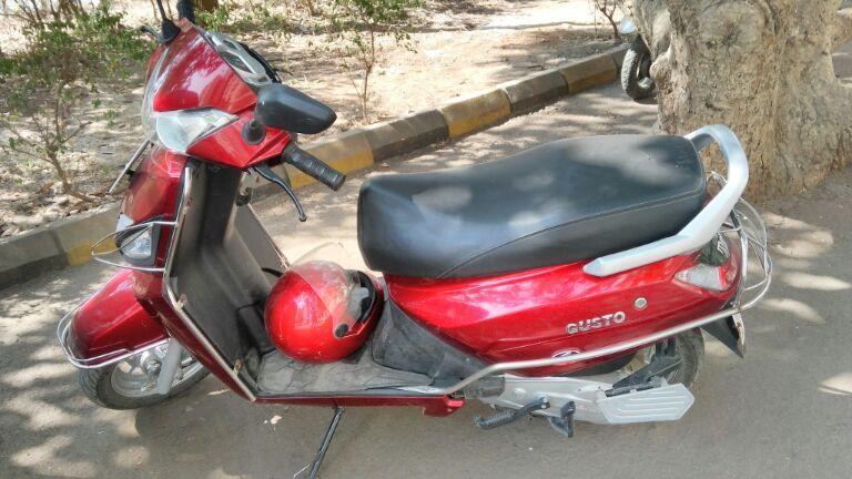 Mahindra  Gusto  VX 2016