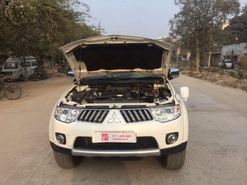 Mitsubishi Pajero Sport 2.5 MT 2013