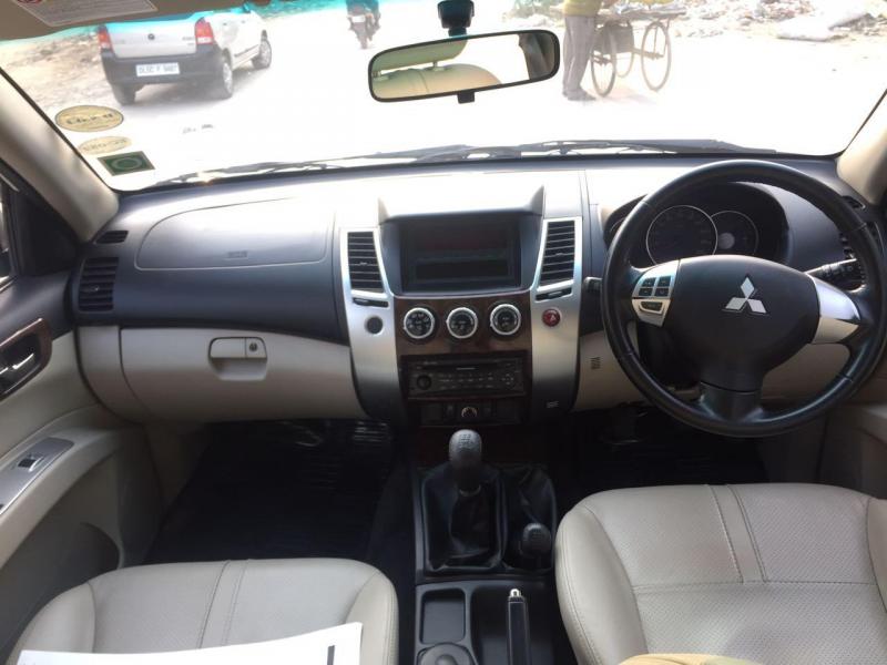 Mitsubishi Pajero Sport 2.5 MT 2013