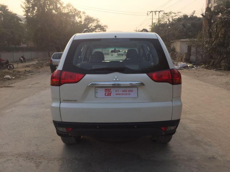 Mitsubishi Pajero Sport 2.5 MT 2013