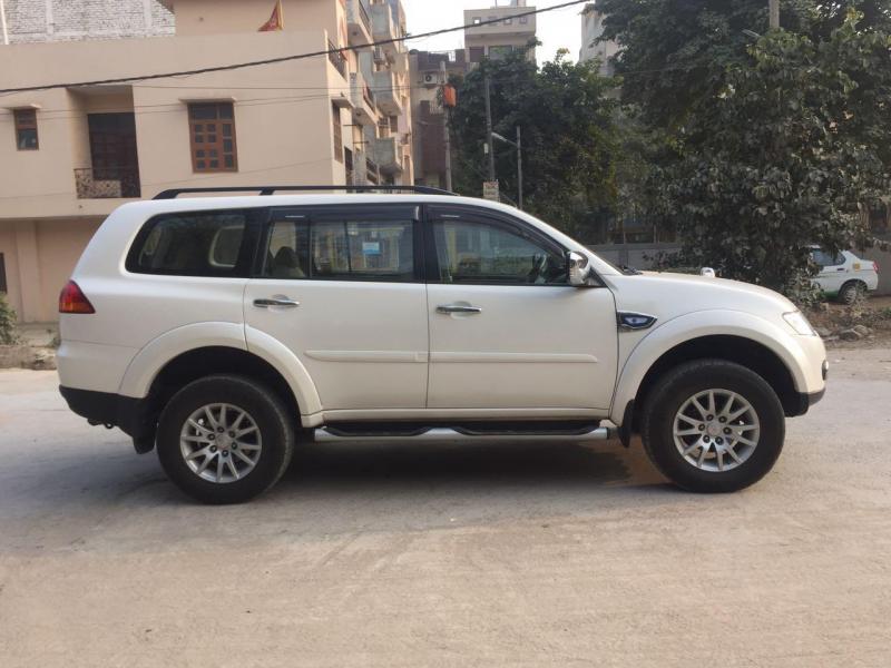 Mitsubishi Pajero Sport 2.5 MT 2013