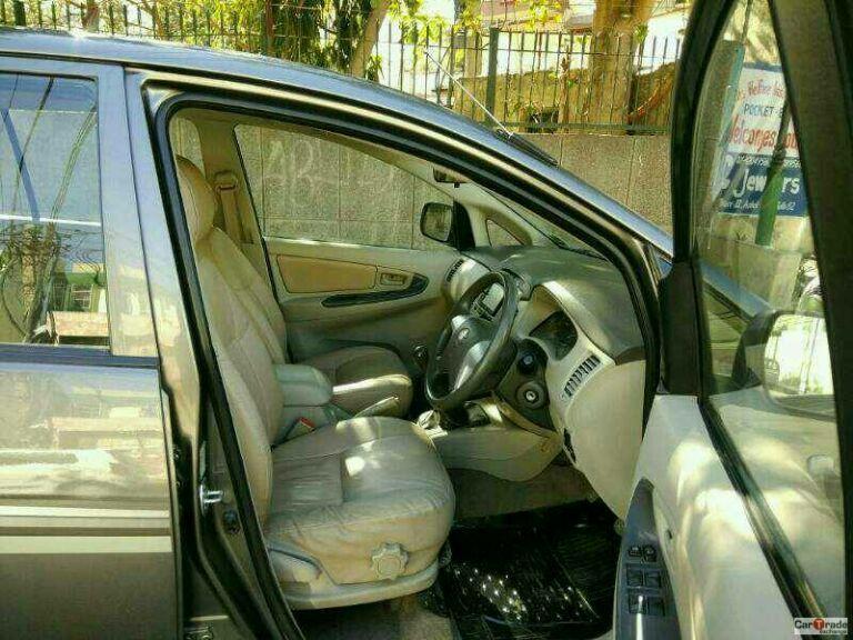 Toyota Innova 2.5 GX 7 STR BS IV 2013