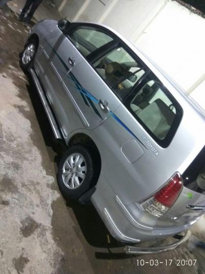 Toyota Innova 2.5 V 2010