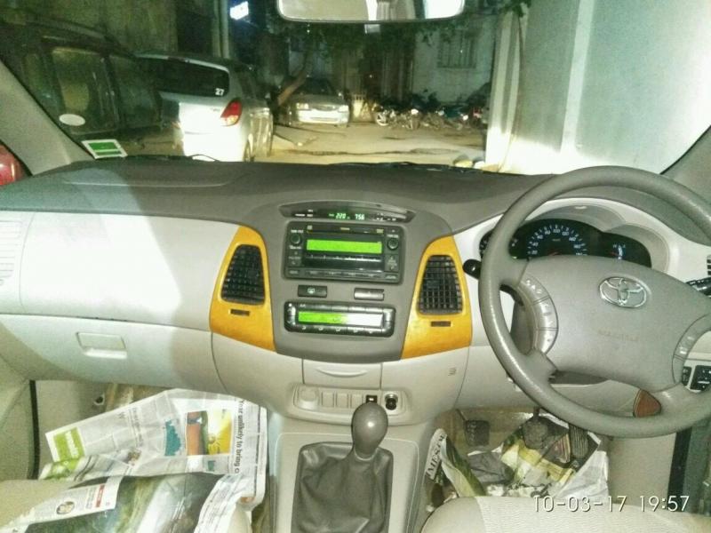 Toyota Innova 2.5 V 2010