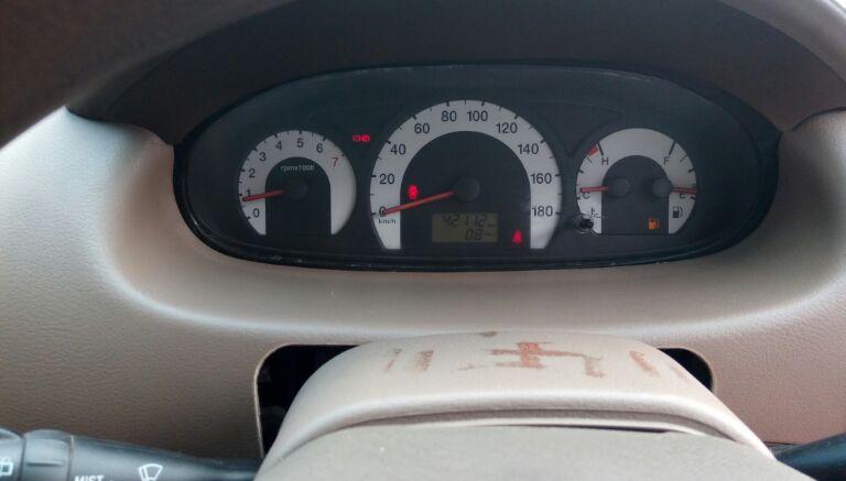 Mahindra Xylo E8 2011