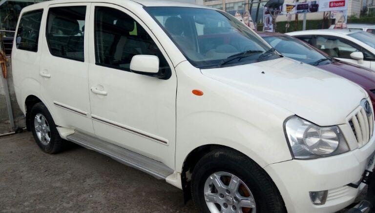 Mahindra Xylo E8 2011