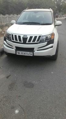 Mahindra XUV500 W8 2015