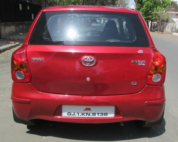 Toyota Etios Liva G 2012