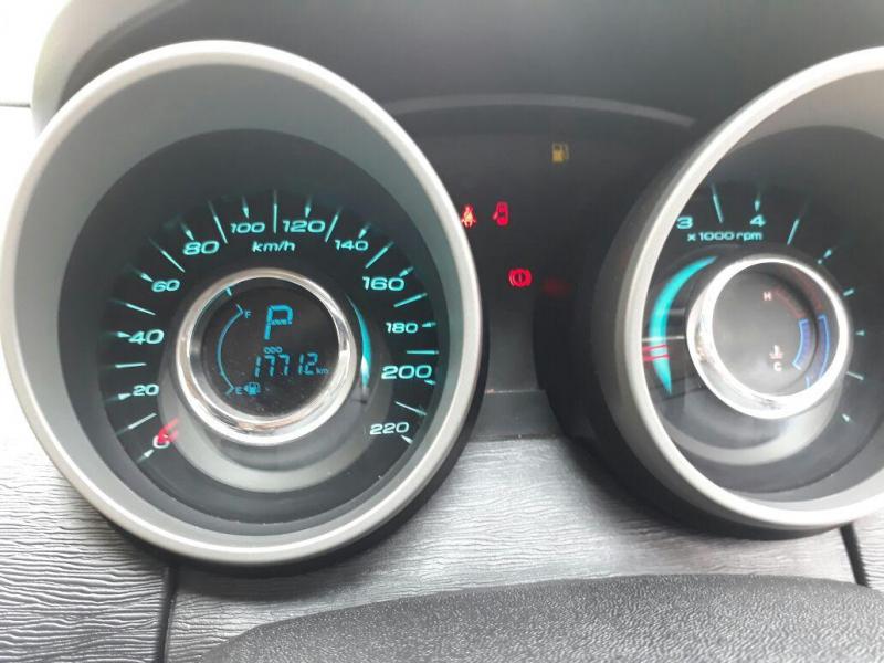 Mahindra XUV500 W10 AT 2016