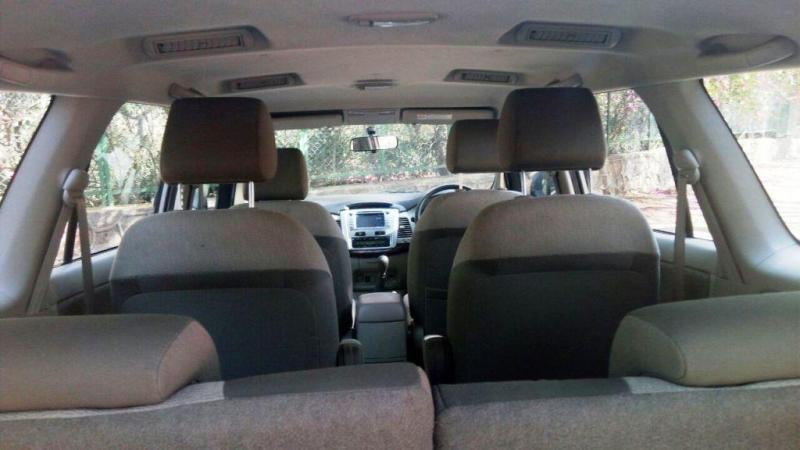 Toyota Innova 2.5 V 7 STR 2012