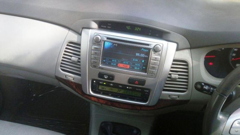 Toyota Innova 2.5 V 7 STR 2012