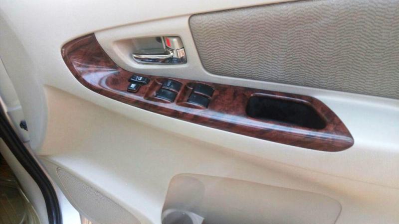 Toyota Innova 2.5 V 7 STR 2012