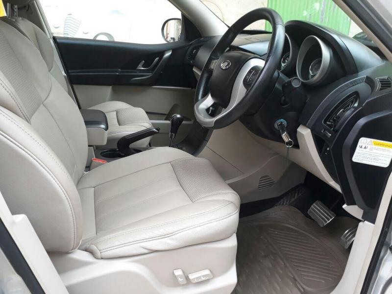 Mahindra XUV500 W10 AT 2016