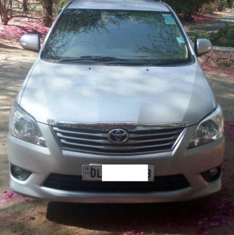 Toyota Innova 2.5 V 7 STR 2012