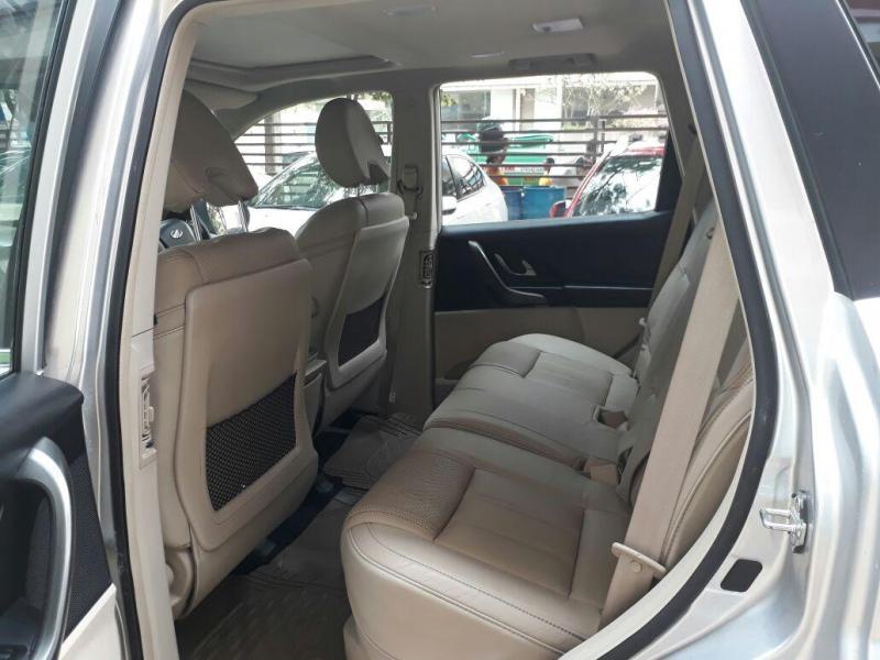 Mahindra XUV500 W10 AT 2016