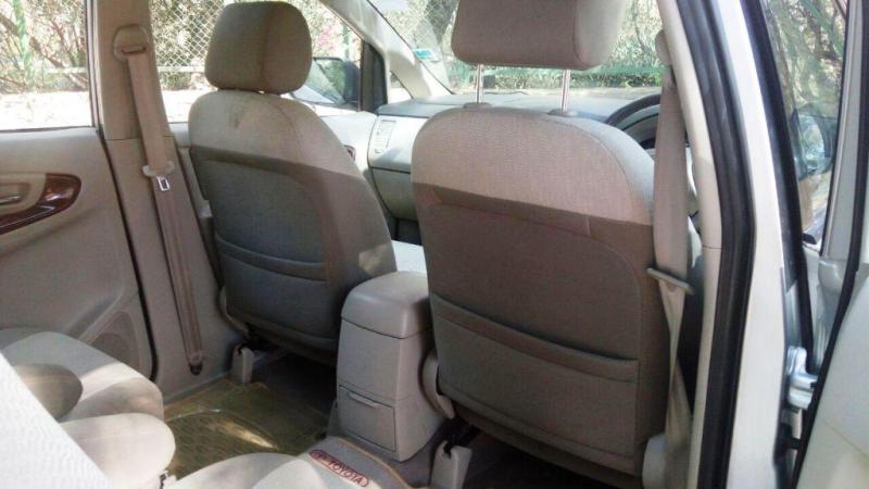 Toyota Innova 2.5 V 7 STR 2012