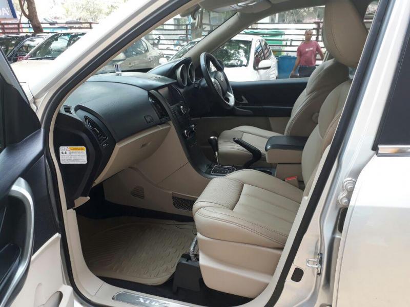 Mahindra XUV500 W10 AT 2016