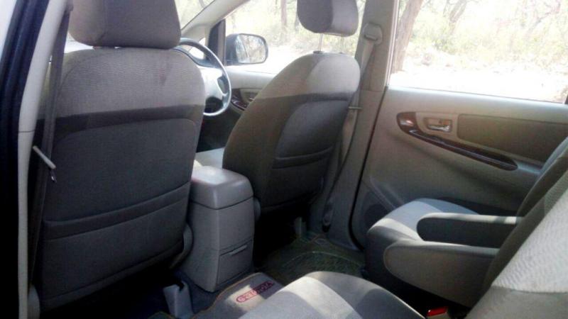 Toyota Innova 2.5 V 7 STR 2012