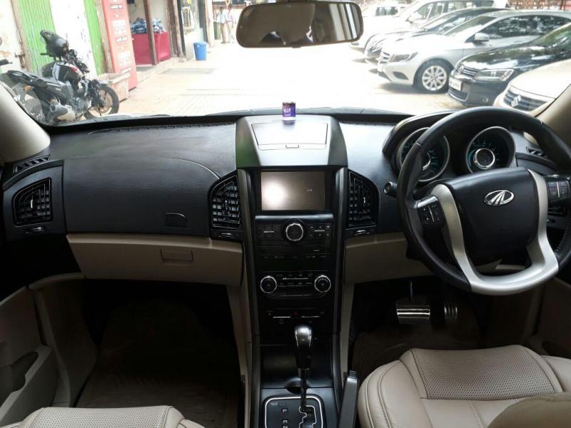 Mahindra XUV500 W10 AT 2016