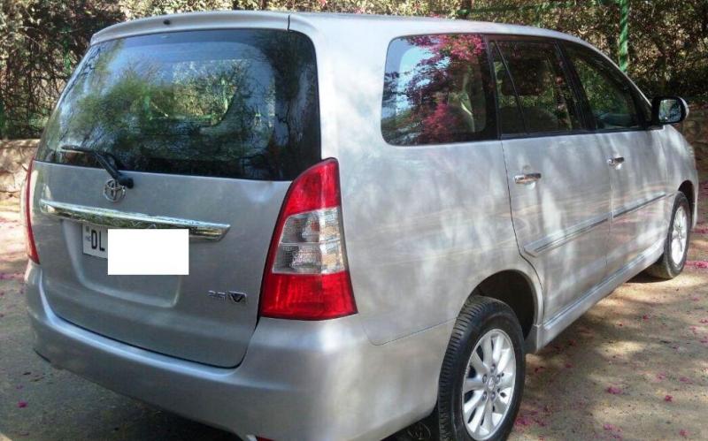 Toyota Innova 2.5 V 7 STR 2012