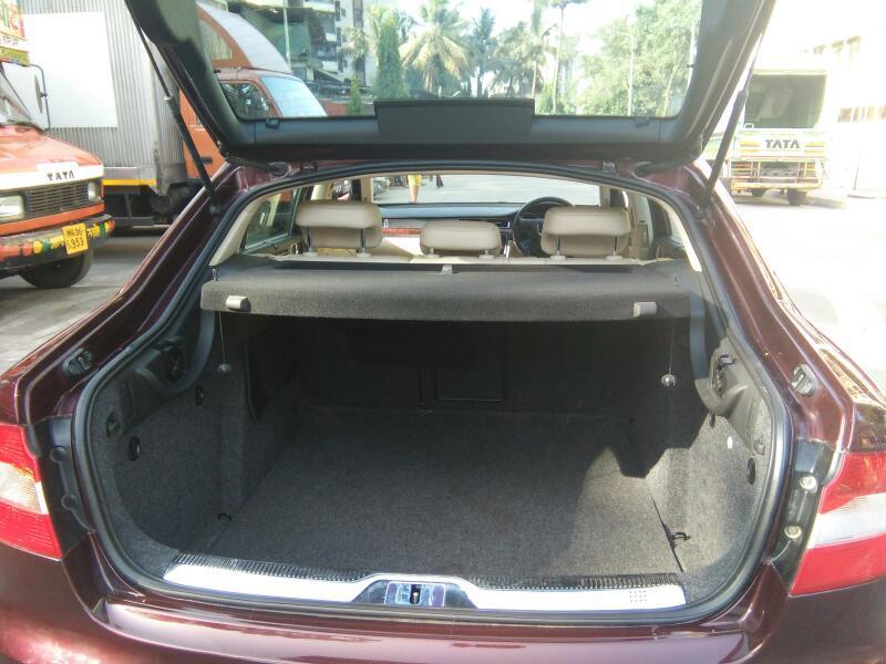 SKODA SUPERB Elegance 1.8 TSI MT 2012