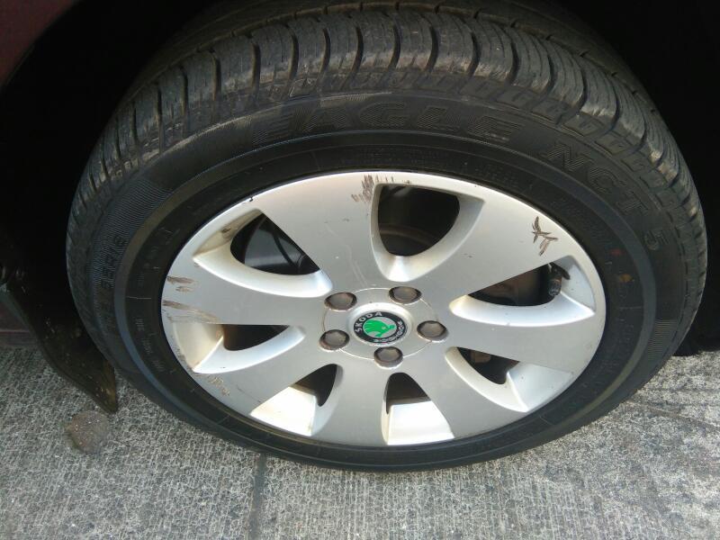 SKODA SUPERB Elegance 1.8 TSI MT 2012