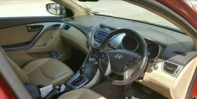 Hyundai Elantra 1.6 Base 2013