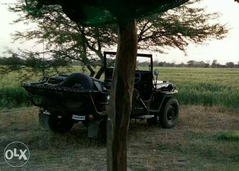Mahindra Jeep .DI 1973