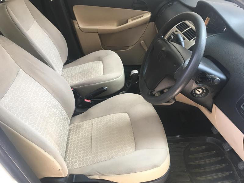 Tata Indica Vista Aqua 1.3 Quadrajet 2012