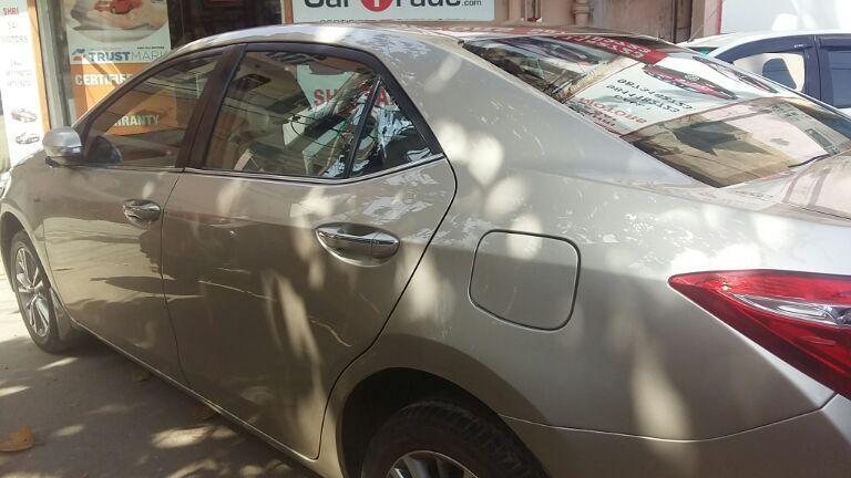 Toyota Corolla Altis VL AT Petrol 2015