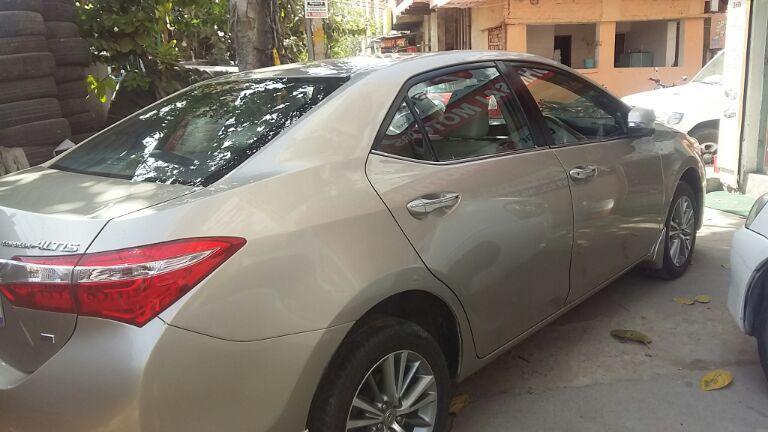 Toyota Corolla Altis VL AT Petrol 2015