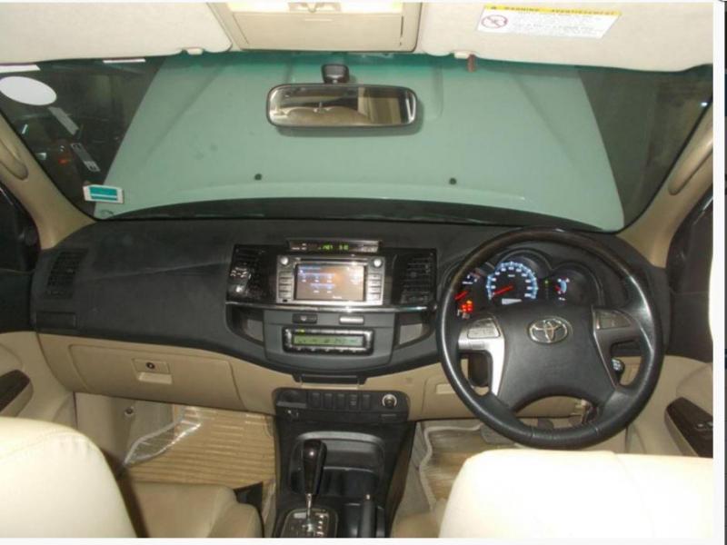 Toyota Fortuner 4x2 AT 2015