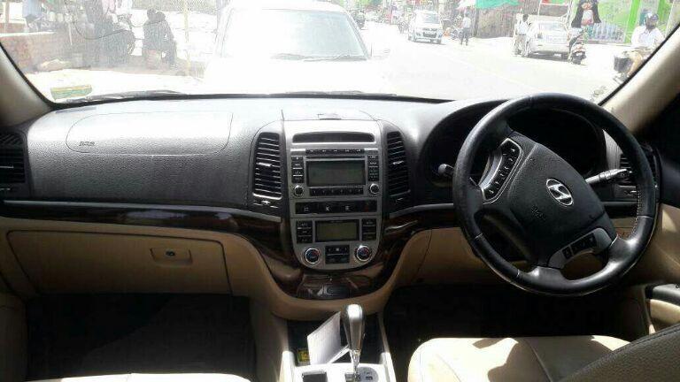 Hyundai Santa FE 2 WD AT 2012