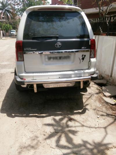 Tata Safari Storme 2.2 EX 4X2 2013