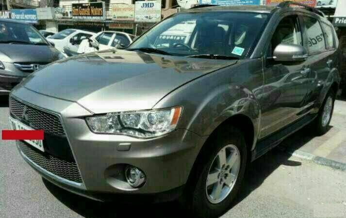 Mitsubishi Outlander 2.4 AT 2012