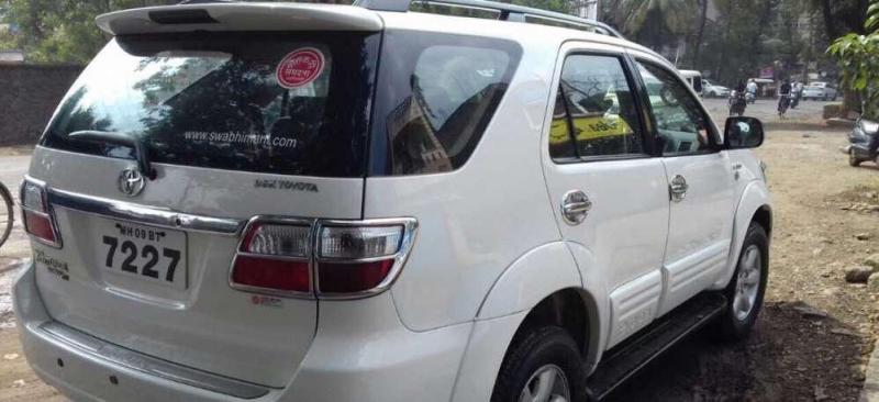 Toyota Fortuner 3.0 4x2 MT 2010