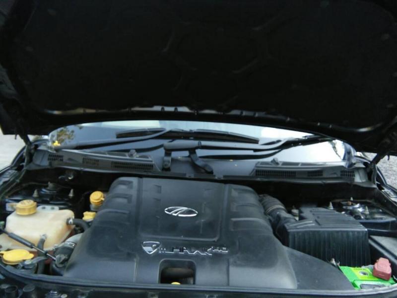 Mahindra XUV500 W8 2012