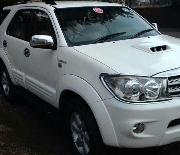 Toyota Fortuner 3.0 4x2 MT 2010